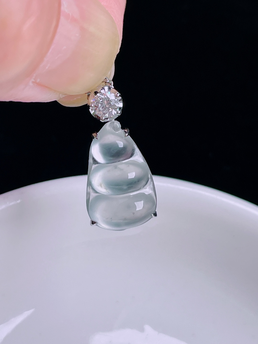 高冰豆子福豆，18k镶嵌，老种起光，细底通透，尺寸：21.5/10.4/6.6mm
