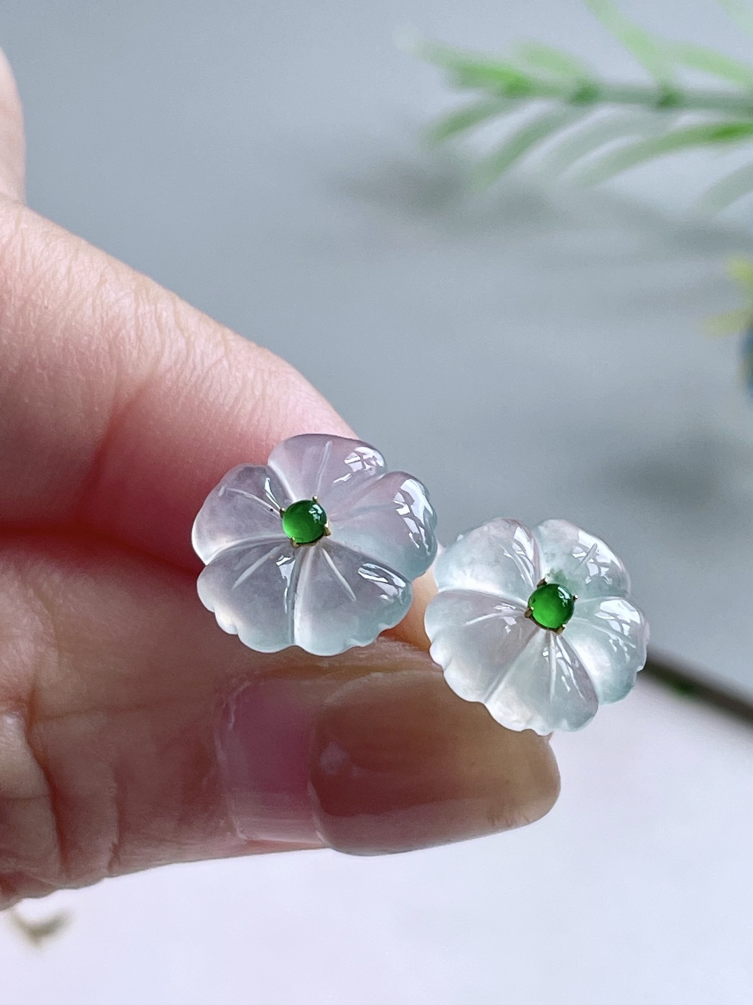 冰晴水花朵耳钉，18k金镶嵌，无裂，性比高