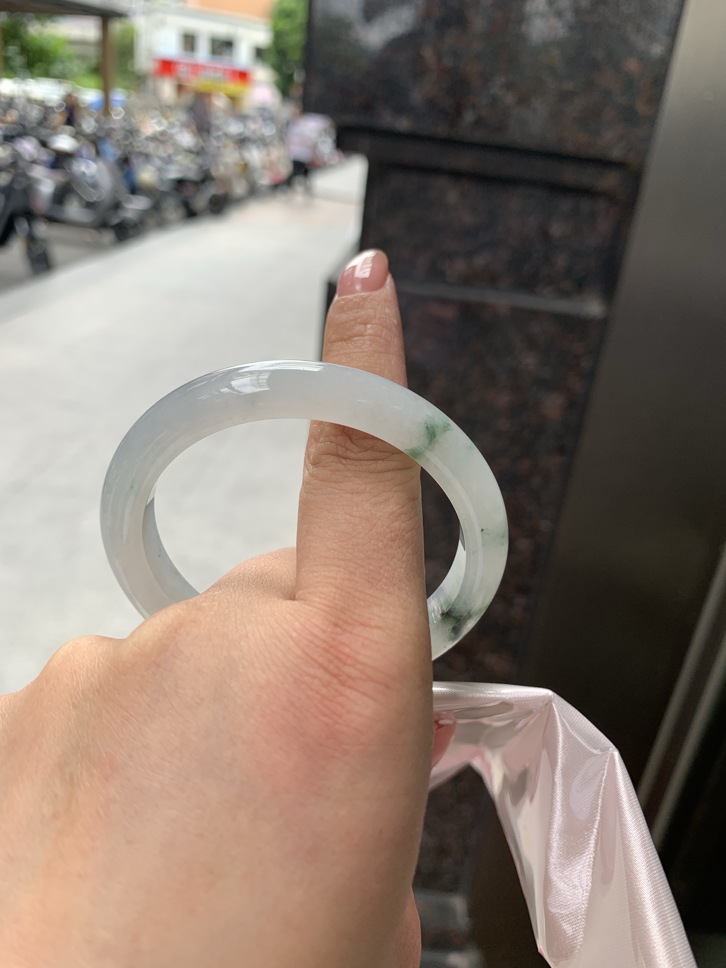 飘花贵妃,打灯细纹，一丢丢不影响