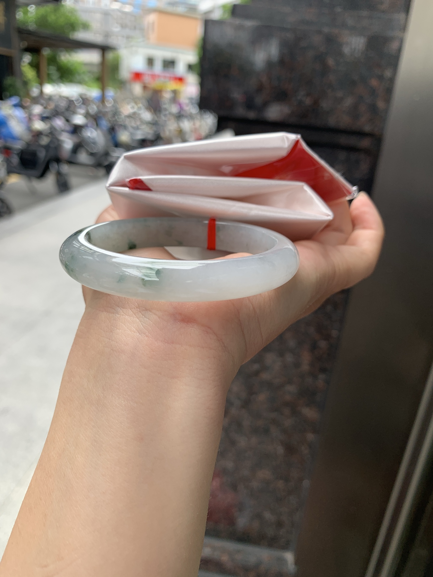飘花贵妃,打灯细纹，一丢丢不影响