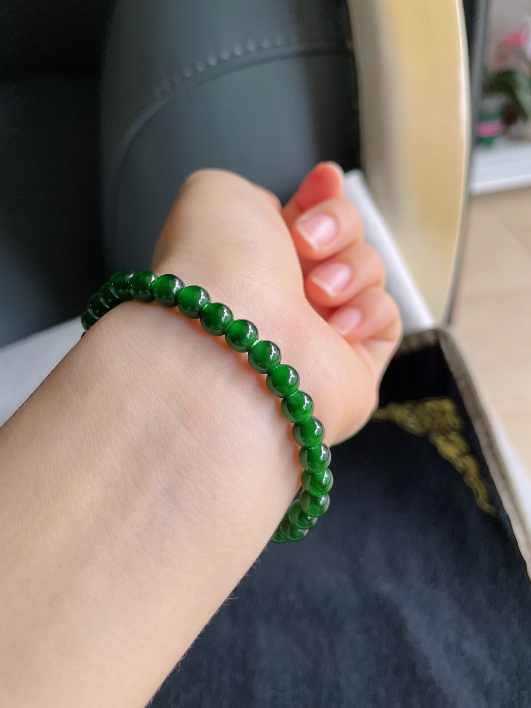 ️，天然翡翠A货，冰满绿手串，尺寸：6.2mm。【编4164】
