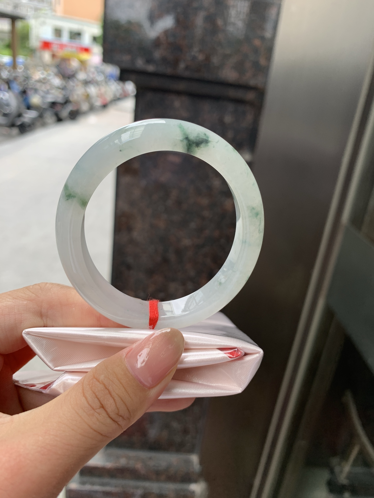 飘花贵妃,打灯细纹，一丢丢不影响