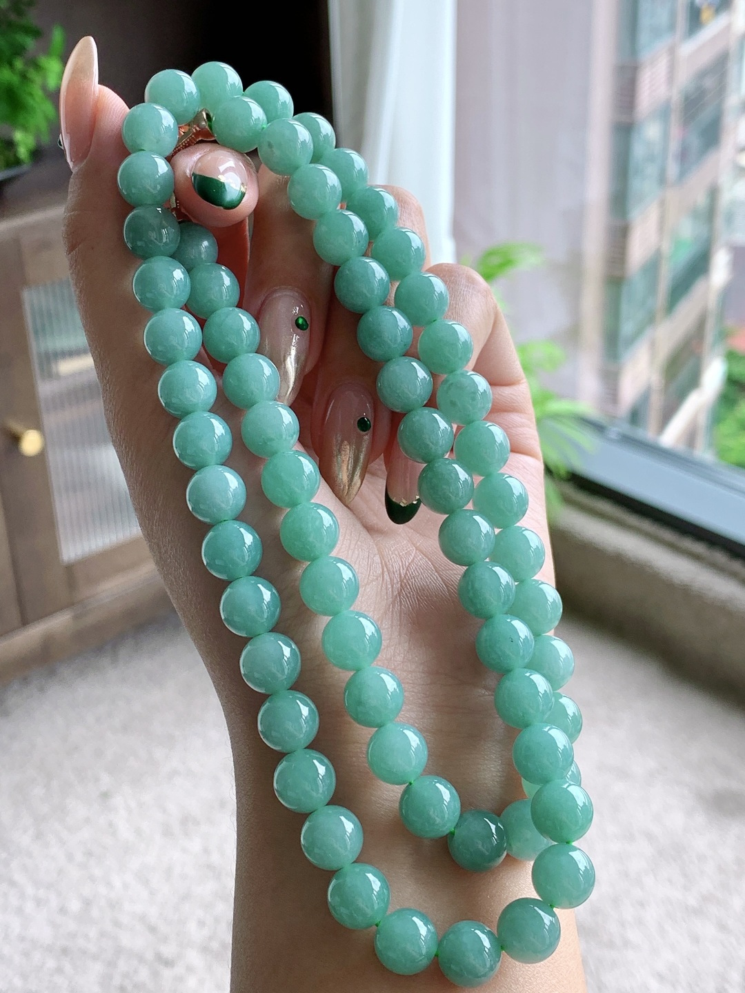 珠子冰晴绿珠链圆珠子珠链,缅料性比高,尺寸9.7mm，33cm,重量107.5克