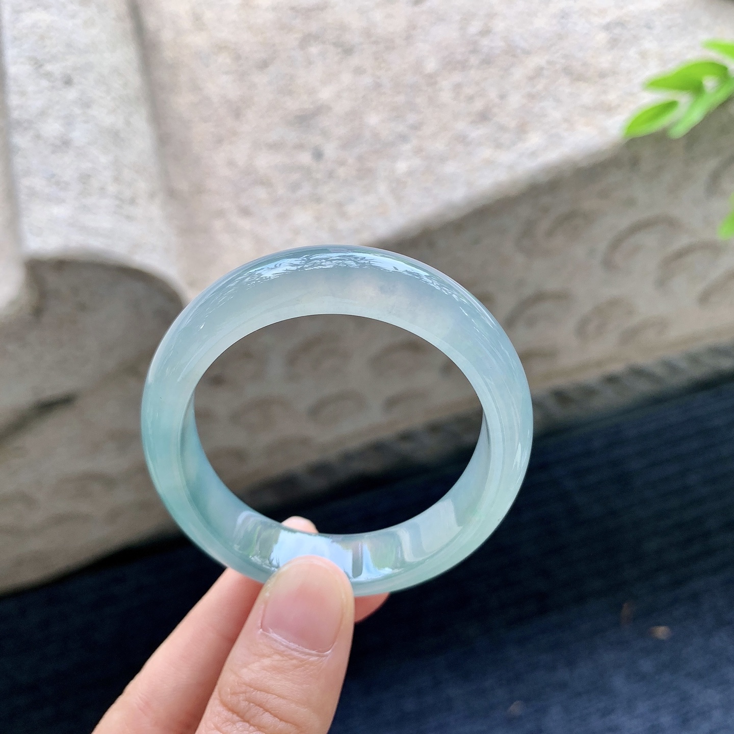 糯冰晴蓝，水润，种老，细腻，打灯有棉线