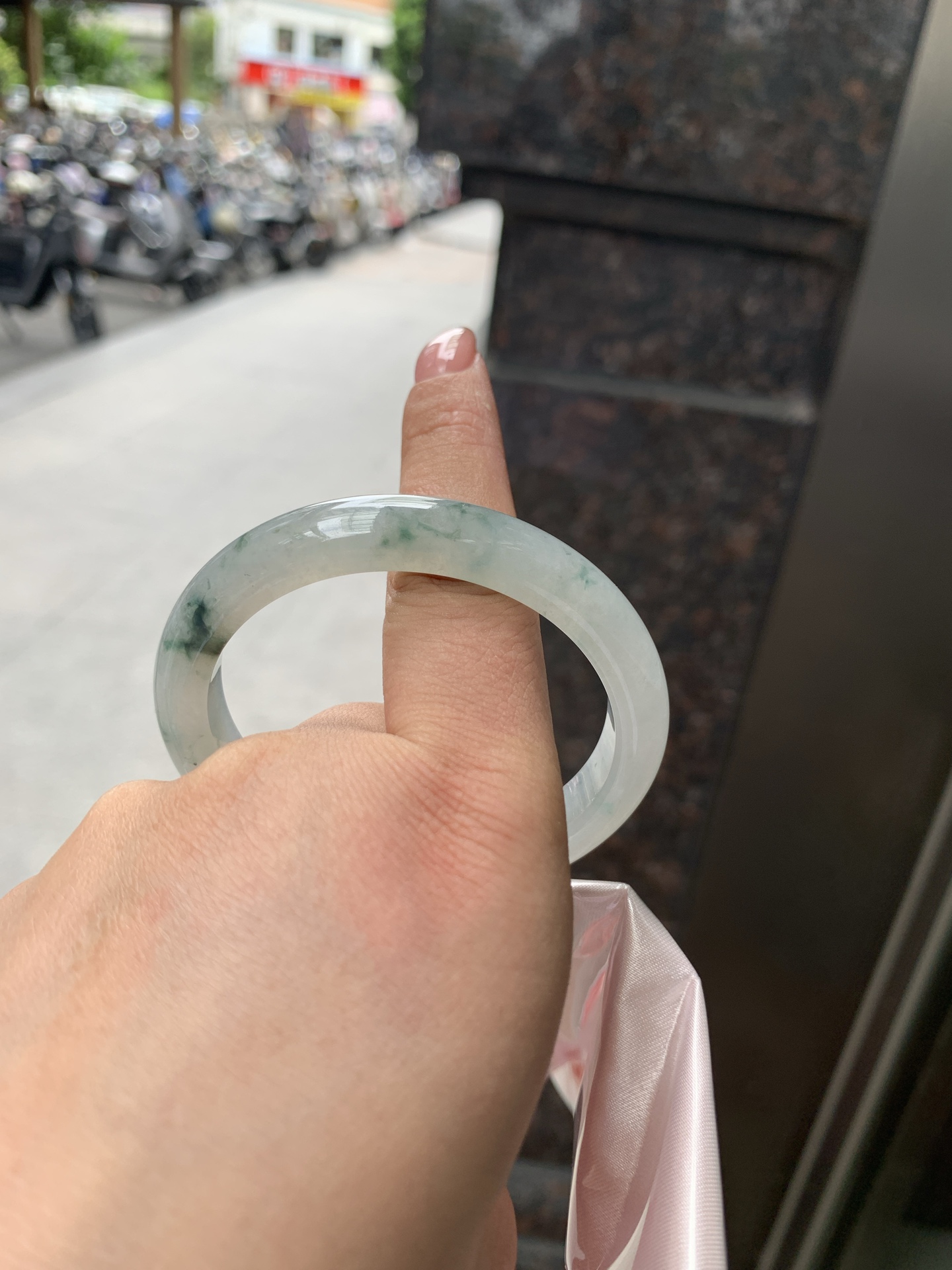 飘花贵妃,打灯细纹，一丢丢不影响