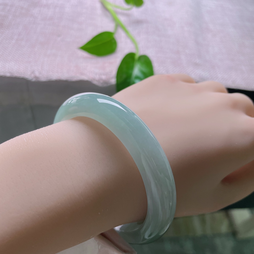 淡绿底正圈，肉质细腻干净，芙蓉肉，清浅伊人，种老，无裂，ss55442a
