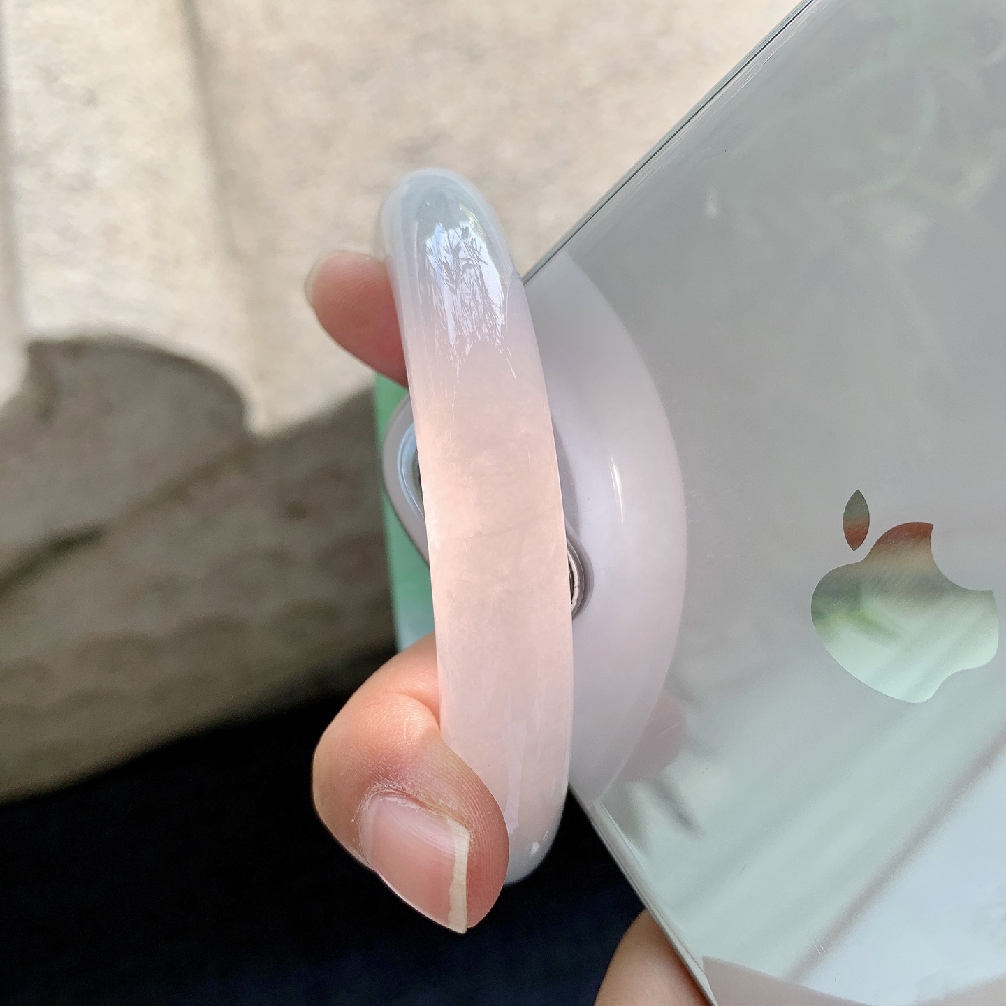正圈59 60，圈口60.5/12/10，编码T1090419，冰糯飘阳绿，水润，种老，细腻，打灯有棉线