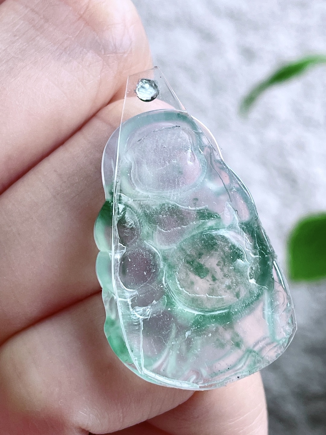 裸石冰飘绿花佛公逍遥佛公吊坠,说明缅料无裂性比高飘花,尺寸31-21-3.8,重量6克