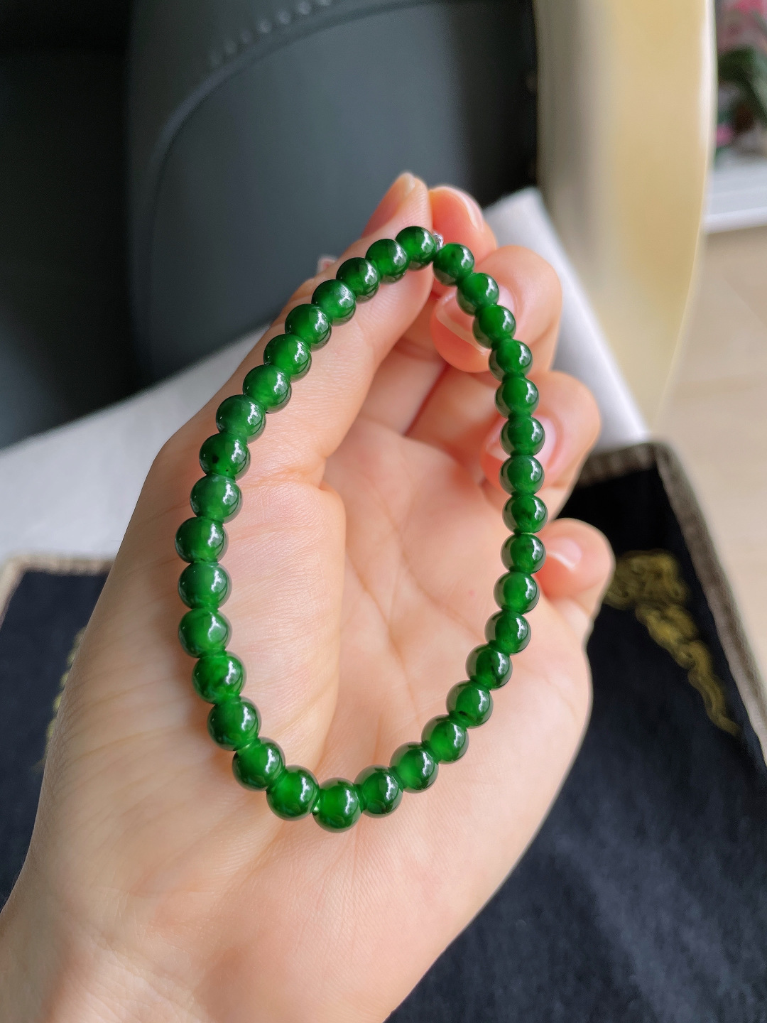 ️，天然翡翠A货，冰满绿手串，尺寸：6.2mm。【编4164】