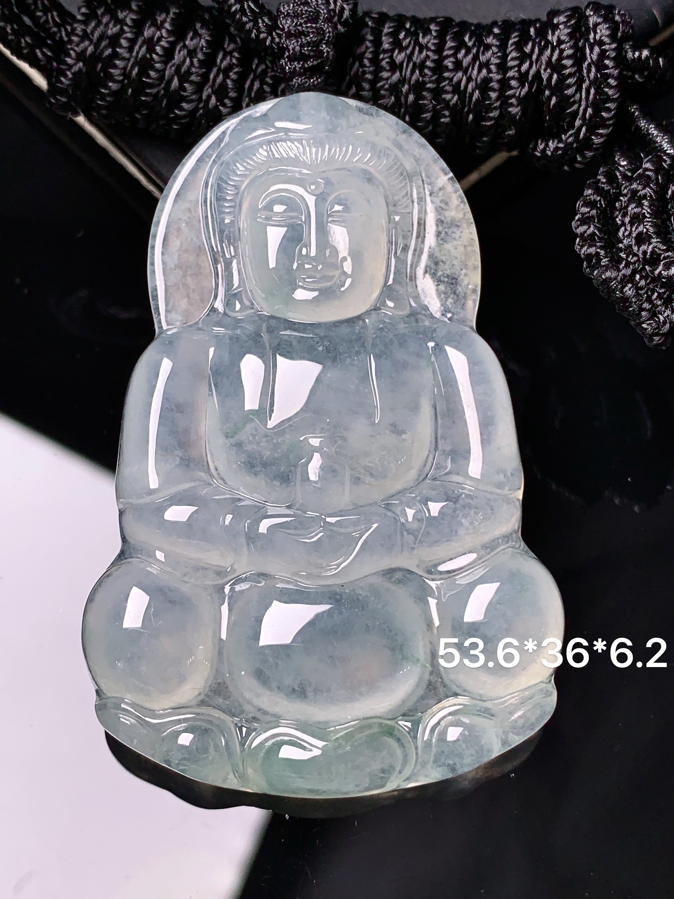 冰种观音菩萨吊坠 玉质细腻 色泽艳丽清新 水润亮眼 整体尺寸53.6*36*6.2 x3