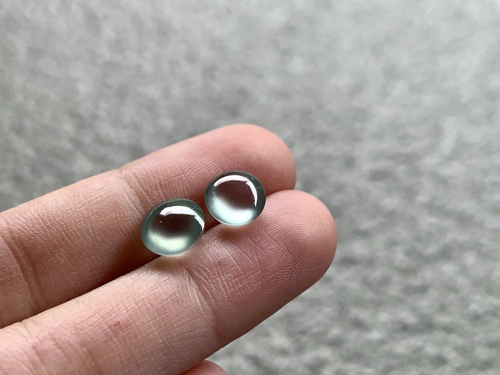 高冰蛋面一对，尺寸：7.4×7×4/7.5×4.4