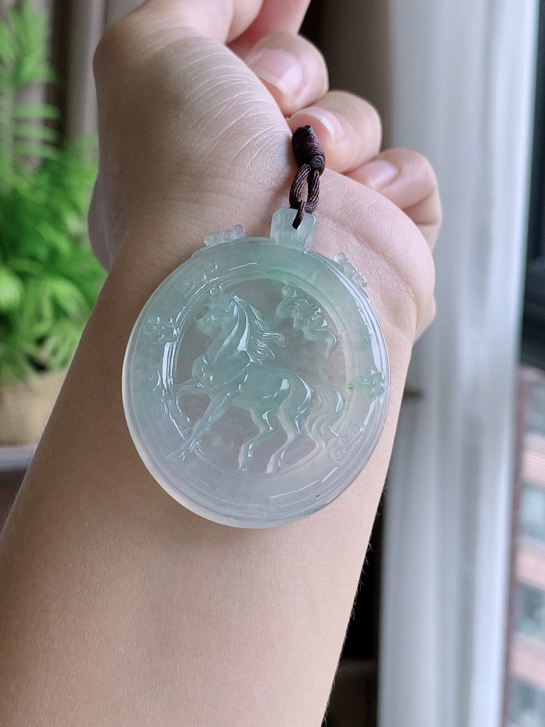 冰晴水生肖马牌马到成功吊坠,缅料,性比高,无裂,尺寸50.8-40.7-5.7,重量21.2克