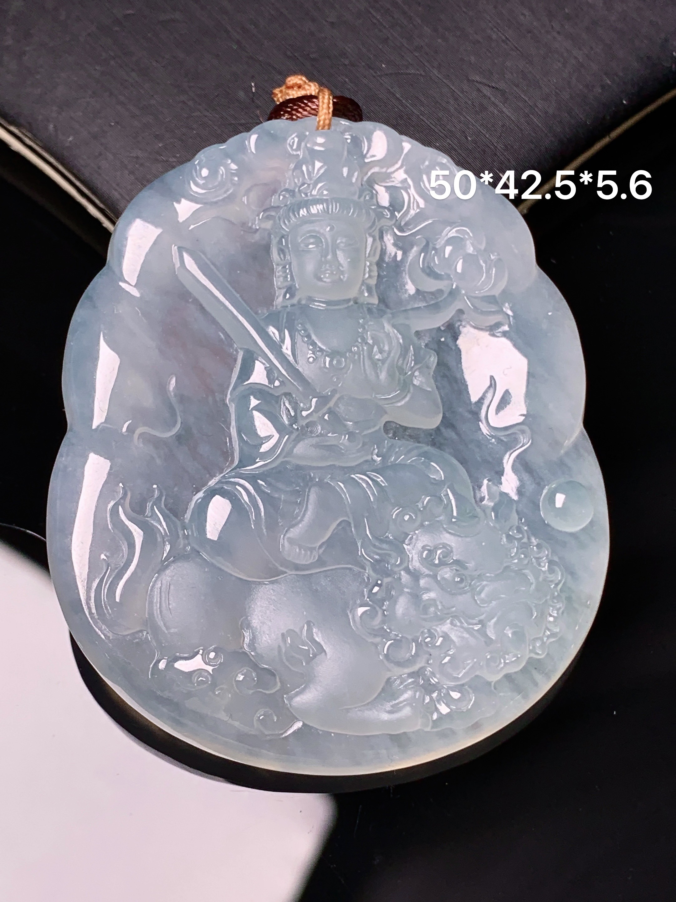 冰种文殊观音菩萨吊坠 玉质细腻 色泽艳丽清新 水润亮眼 整体尺寸50*42.5*5.6 b2