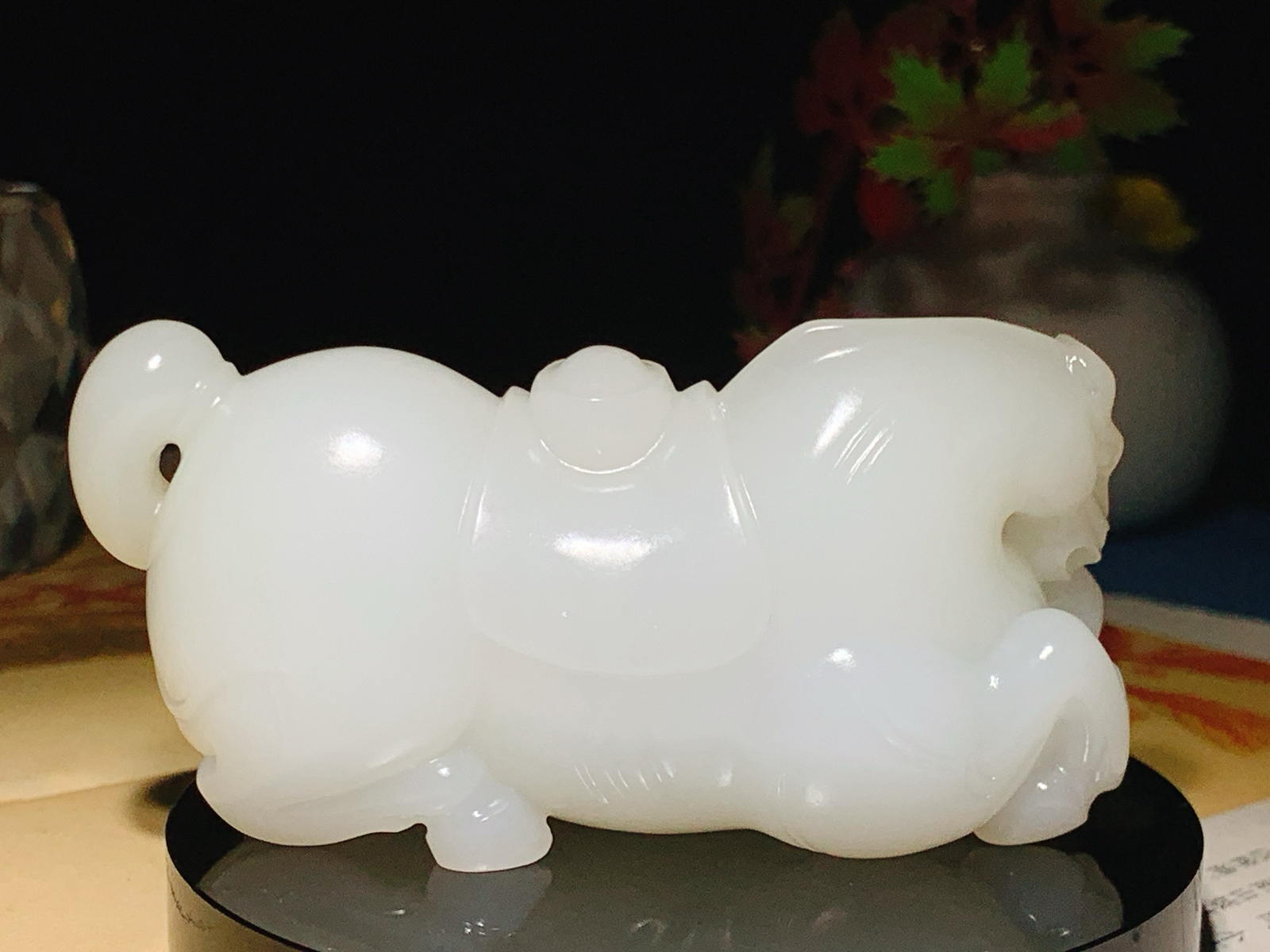 新疆和田玉羊脂白玉马到成功马把件！尺寸73/30/37重148.5克 玉质细腻油润。手推出油。佩戴高端典雅。lt260902