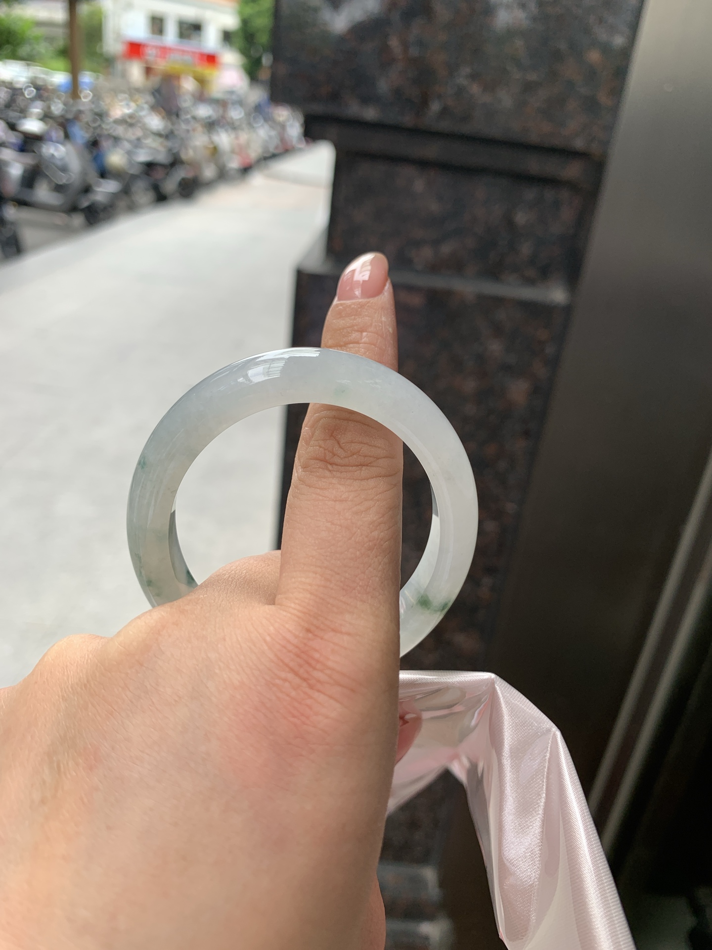 飘花贵妃,打灯细纹，一丢丢不影响