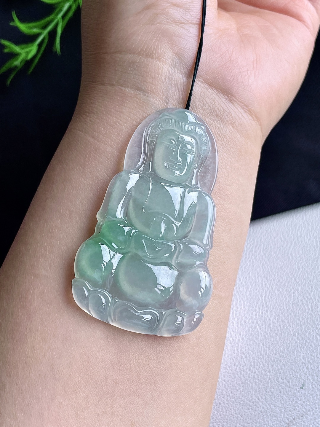 冰飘绿花观音大正装观音吊坠,缅料,无裂,性比高,飘花,尺寸64.7-38.5-5.7,重量23.5克