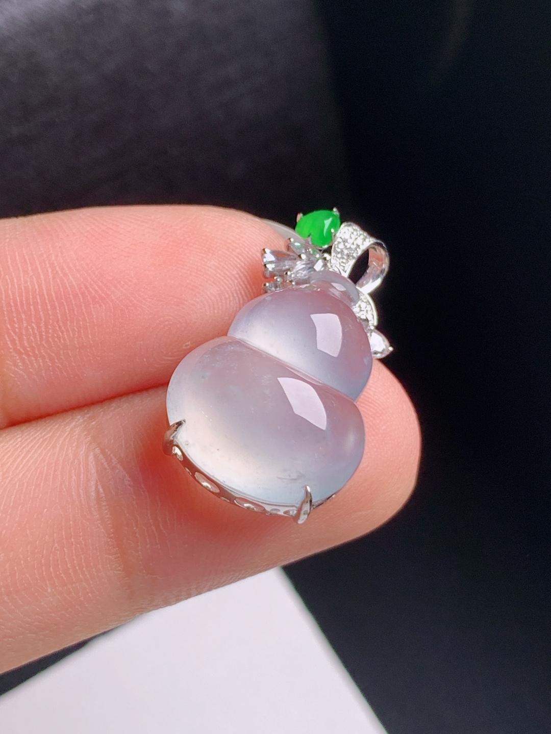 冰种葫芦吊坠，莹润饱满，胶感十足，福禄双全，083108