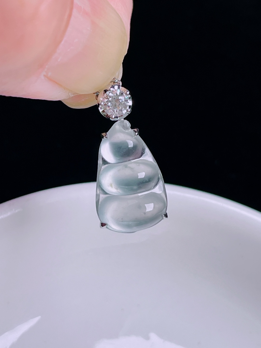 高冰豆子福豆，18k镶嵌，老种起光，细底通透，尺寸：21.5/10.4/6.6mm