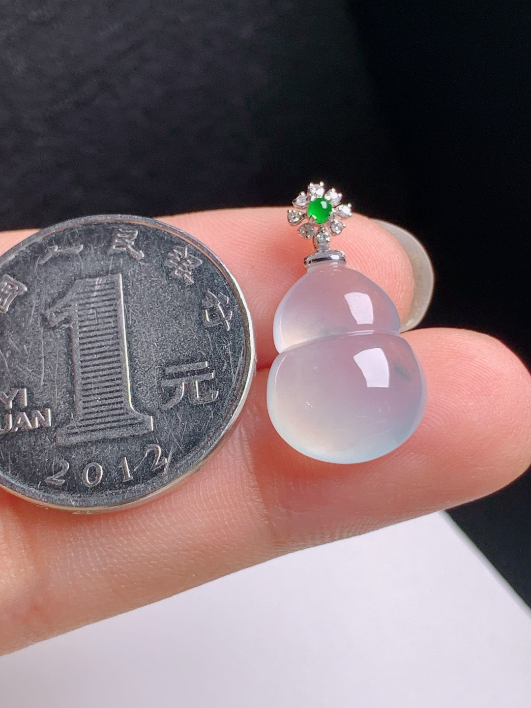 冰种葫芦吊坠，冰透胶润，形态饱满，福禄相伴，裸石16.8-12.2-6.622.8