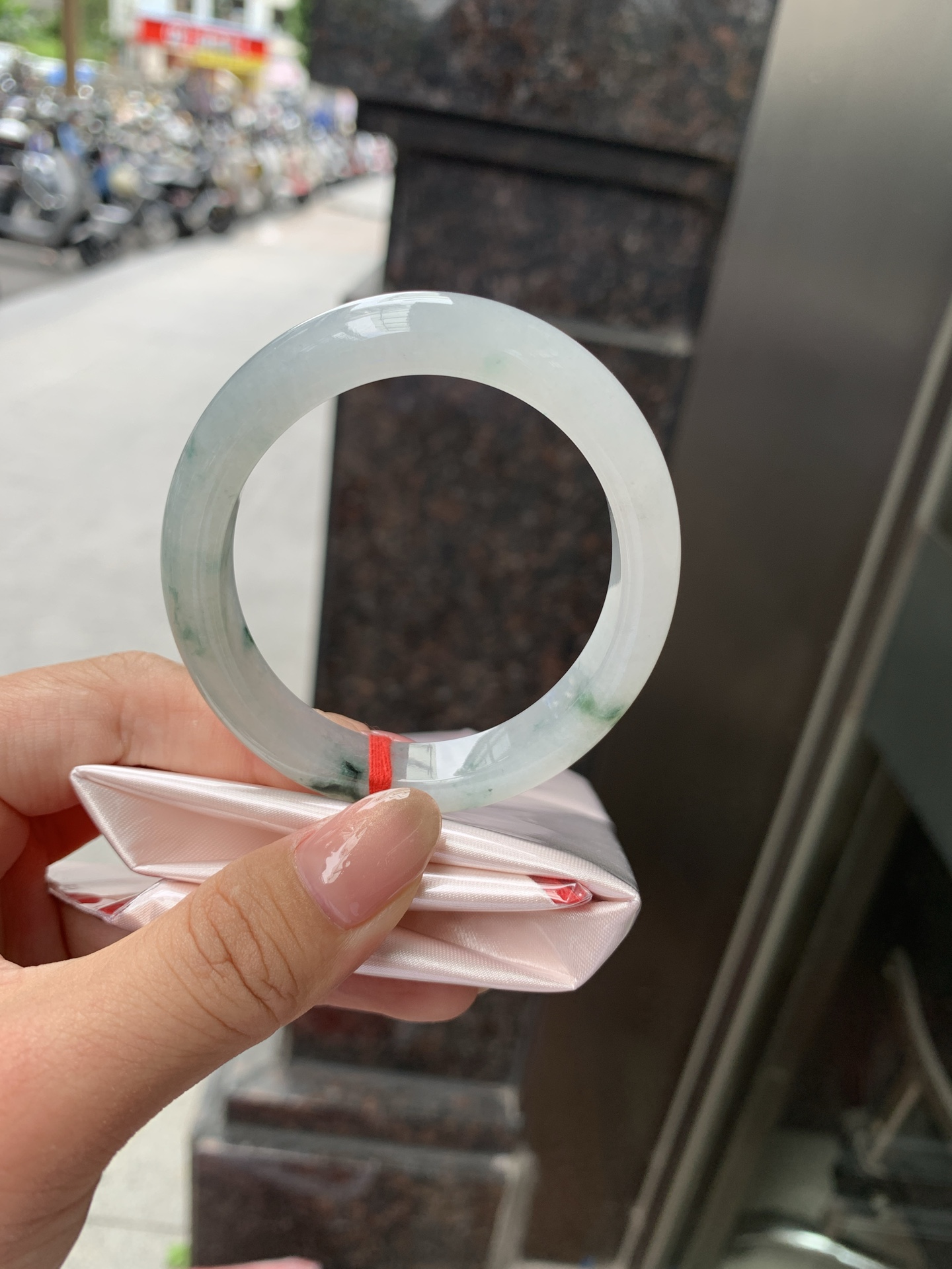 飘花贵妃,打灯细纹，一丢丢不影响