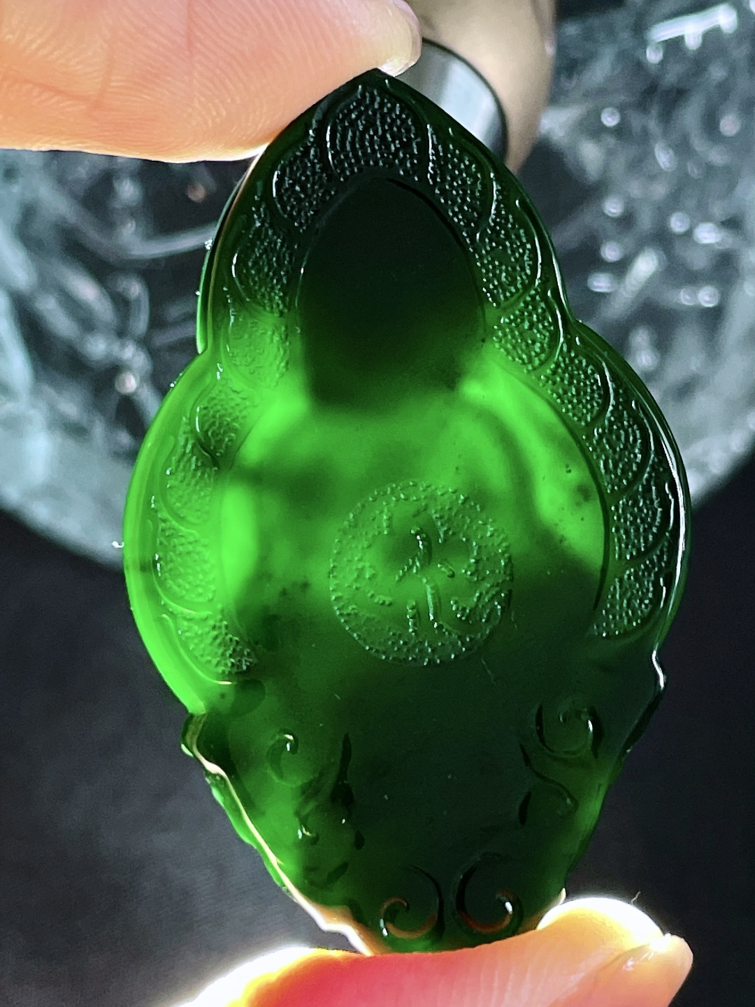 墨翠宝宝普贤菩萨牌吊坠,无裂,性比高,尺寸45.7-28.5-5.7,重量13.6克