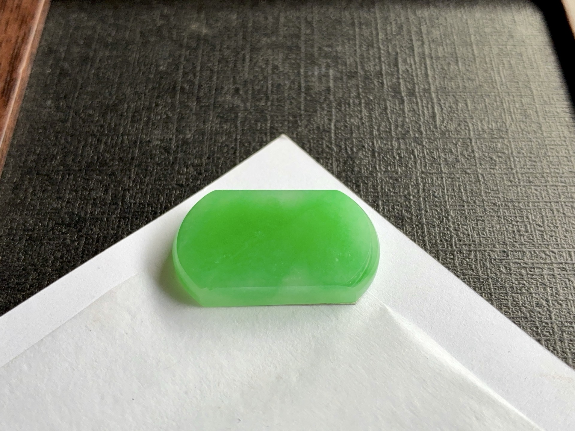 ️ 冰绿马鞍，尺寸：27.3×16×4.2，温润典雅，蕴东方之美