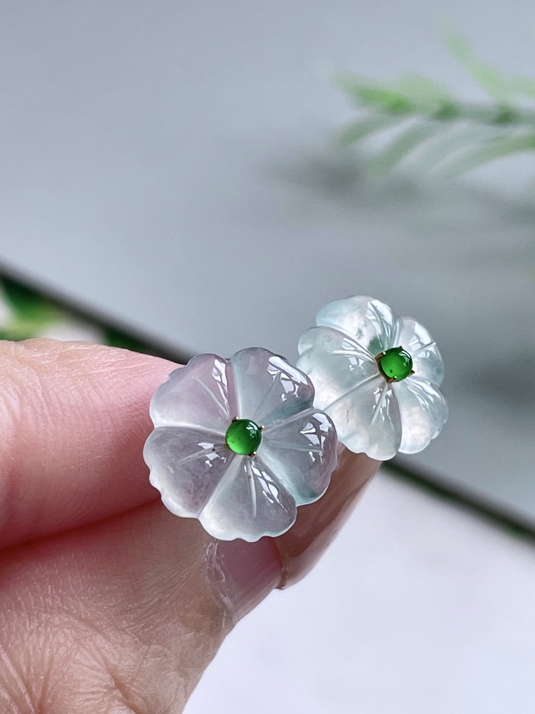 冰晴水花朵耳钉，18k金镶嵌，无裂，性比高