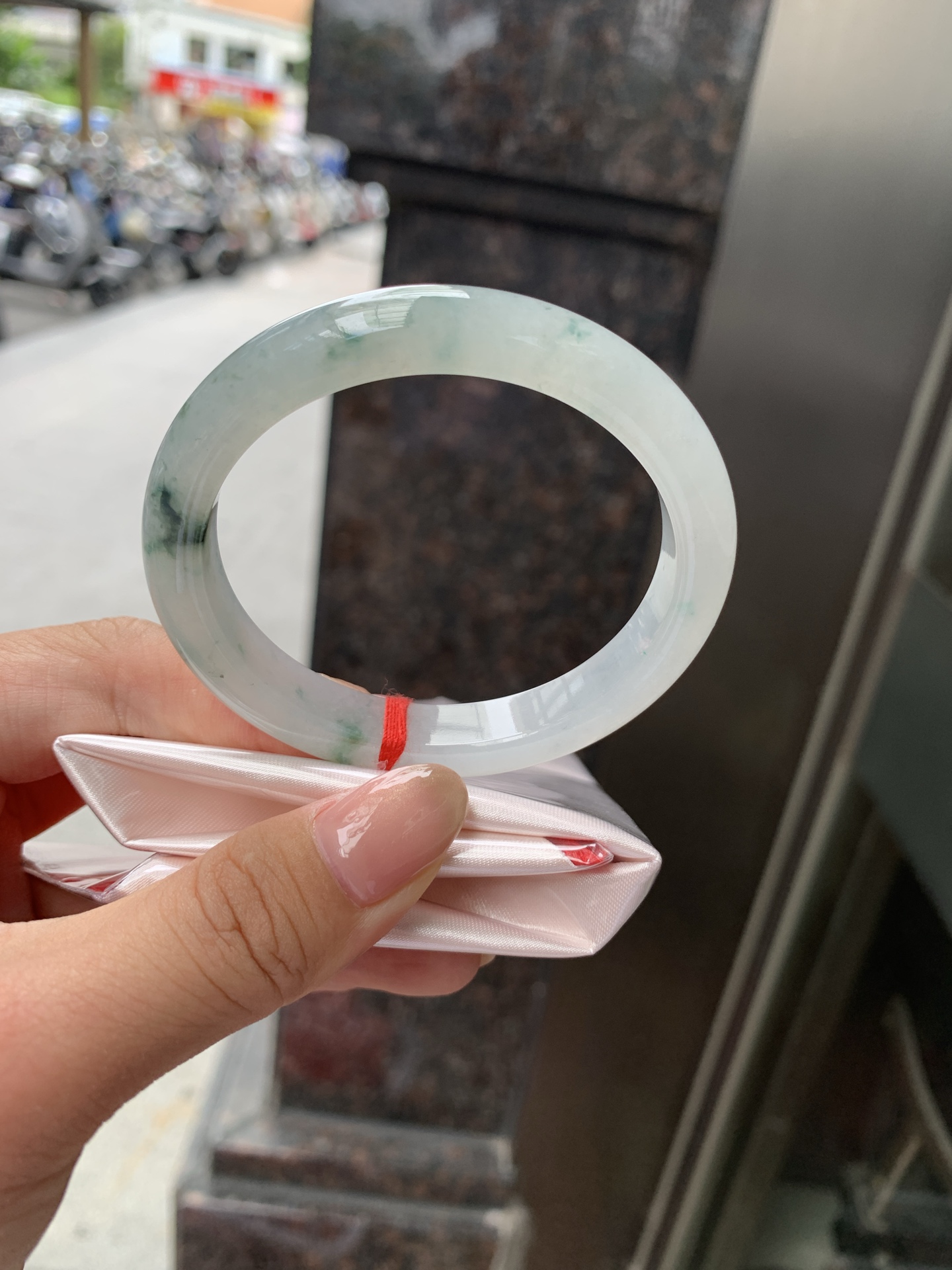 飘花贵妃,打灯细纹，一丢丢不影响