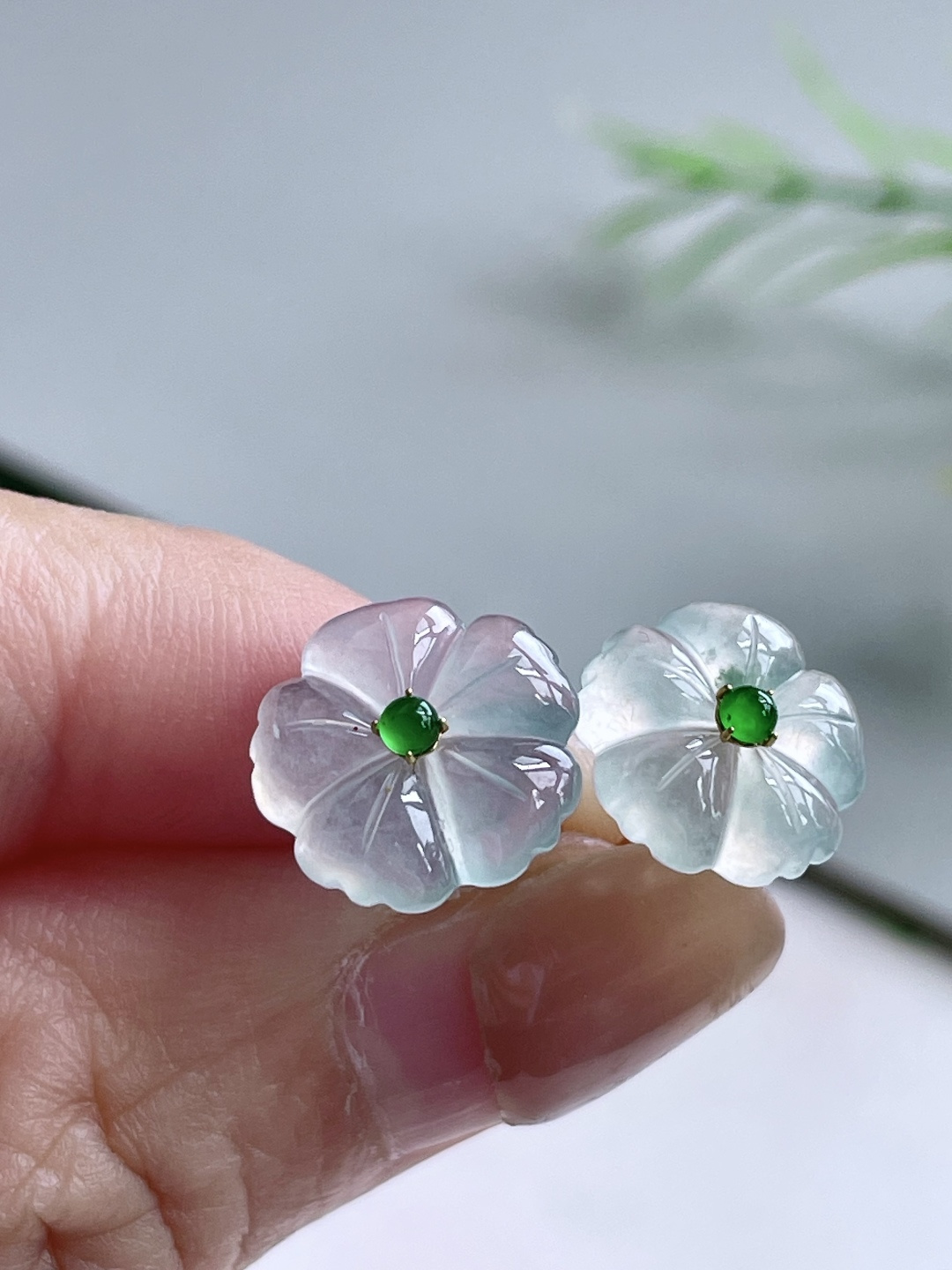 冰晴水花朵耳钉，18k金镶嵌，无裂，性比高
