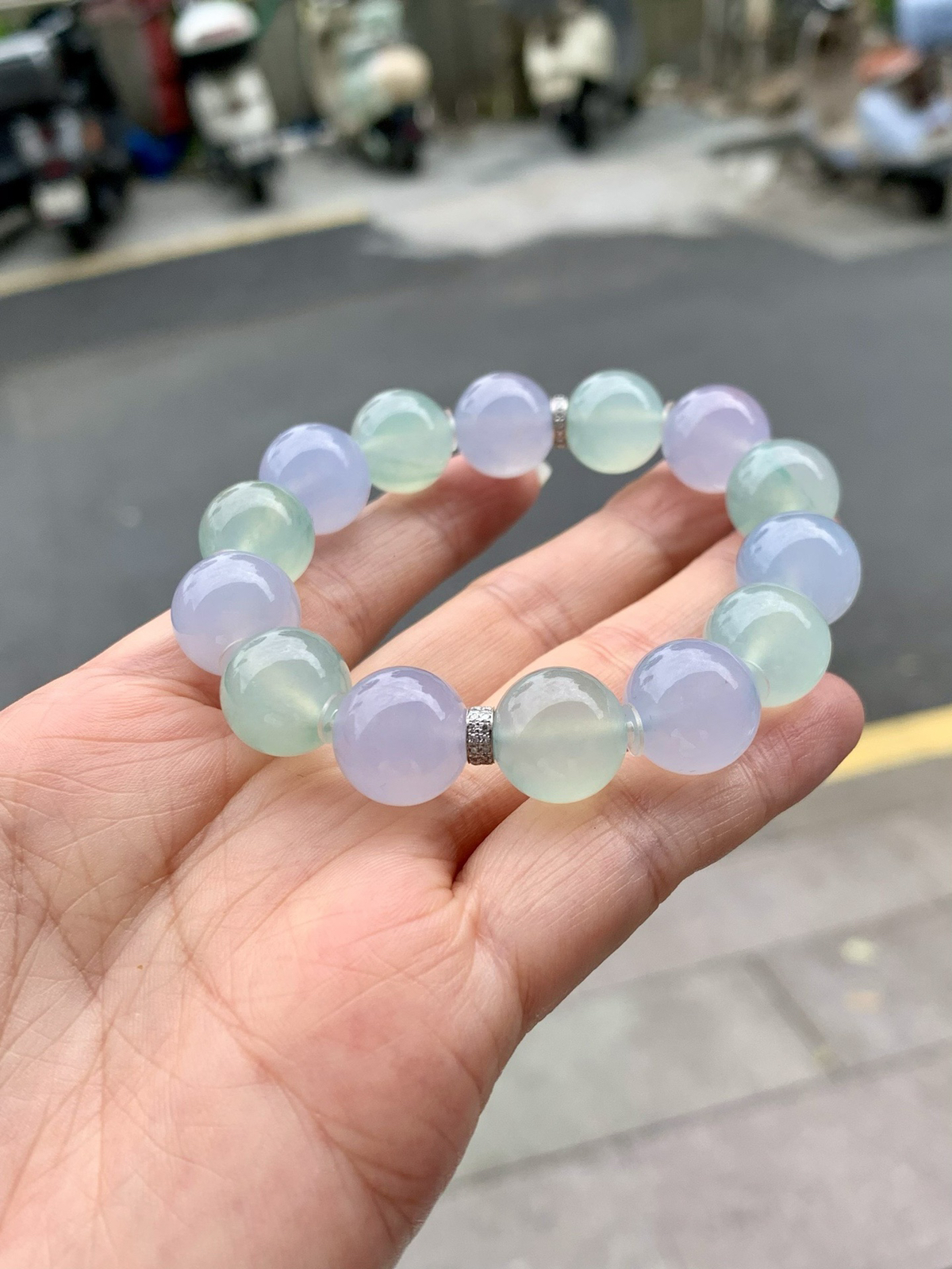 多宝手串
size12.5-13mm
14颗