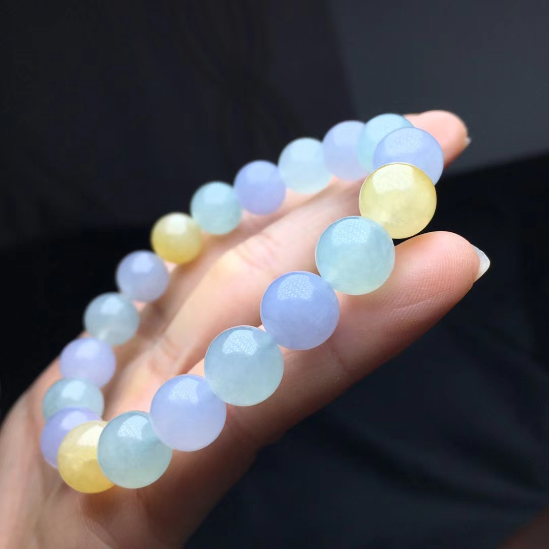 ️ ️马卡龙手串，卡10mm，19颗，种好，玉质细腻，色彩清新，颗颗精选，度极高