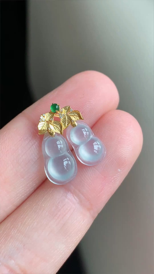 翡翠精品。葫芦，冰种无裂，18k金，尺寸11.8-6.6-4.5 aa93
