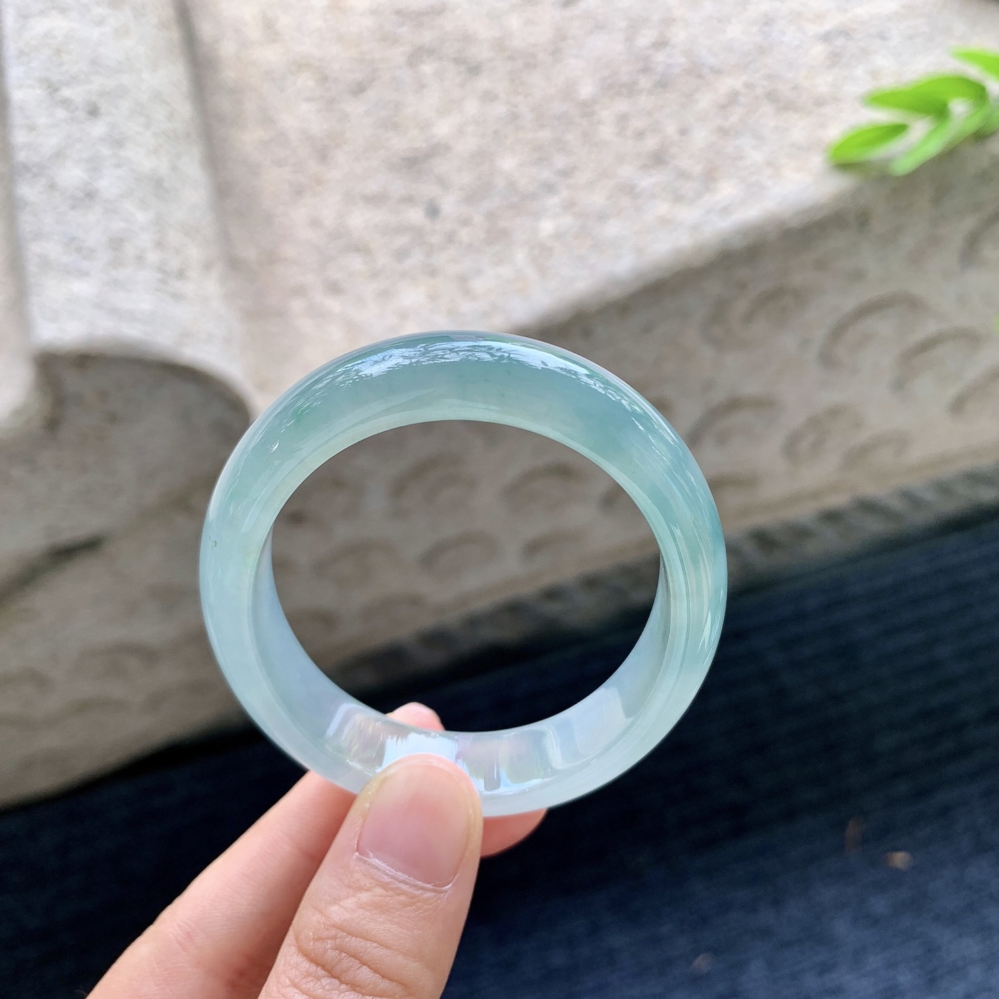 糯冰晴蓝，水润，种老，细腻，打灯有棉线