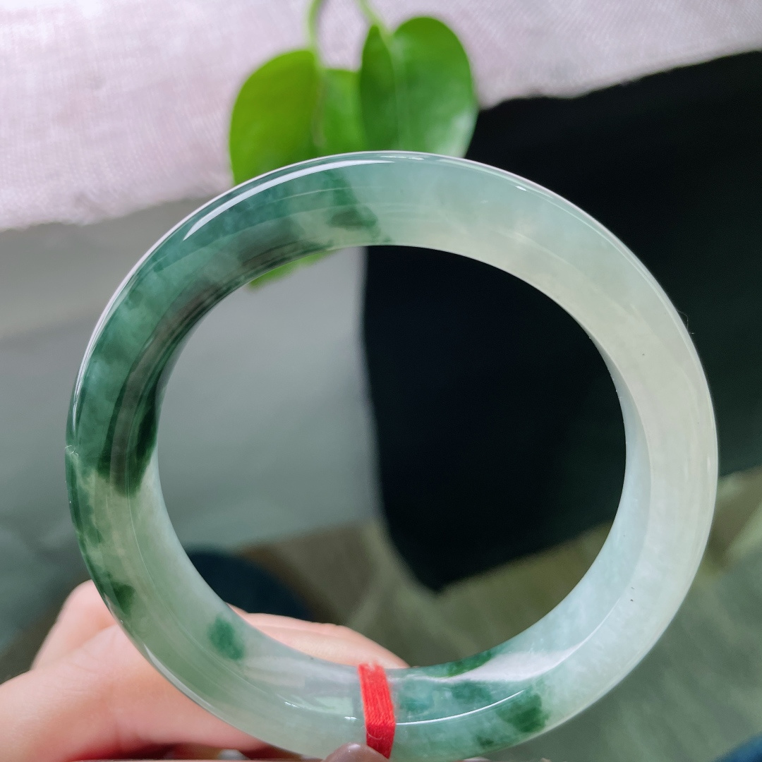 飘花正圈，冰润细腻，种老，悠悠的云里有淡淡的诗，深邃，贵气，无裂，ss58093a