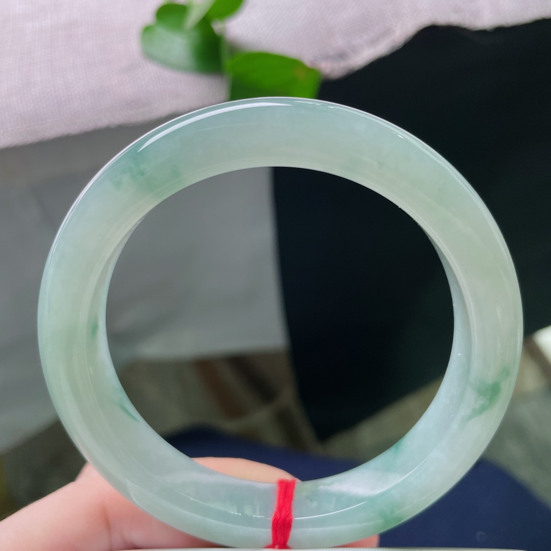 59/11.9/9.1，飘花正圈，种老水足，简约不简单，经典大气款，无裂。ss57644a