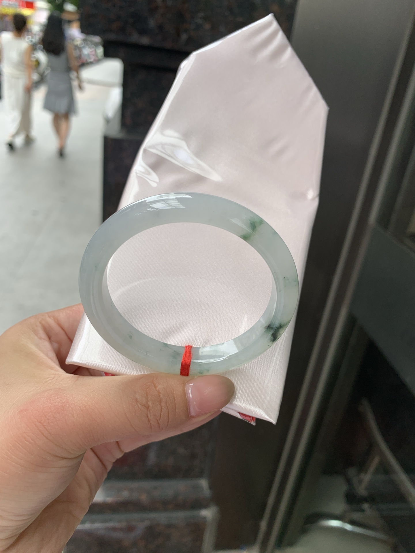 飘花贵妃,打灯细纹，一丢丢不影响