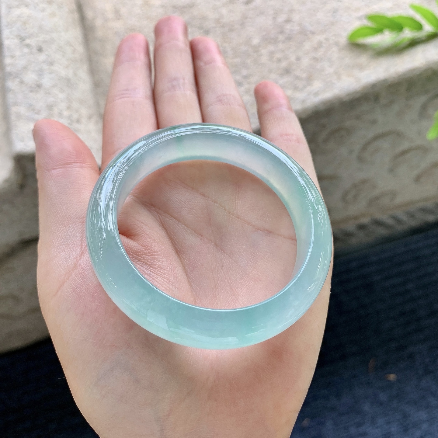 正圈50 51，圈口50.3/12.3/7.8，编码G9090447，描述：冰天空蓝，清透，水润，种