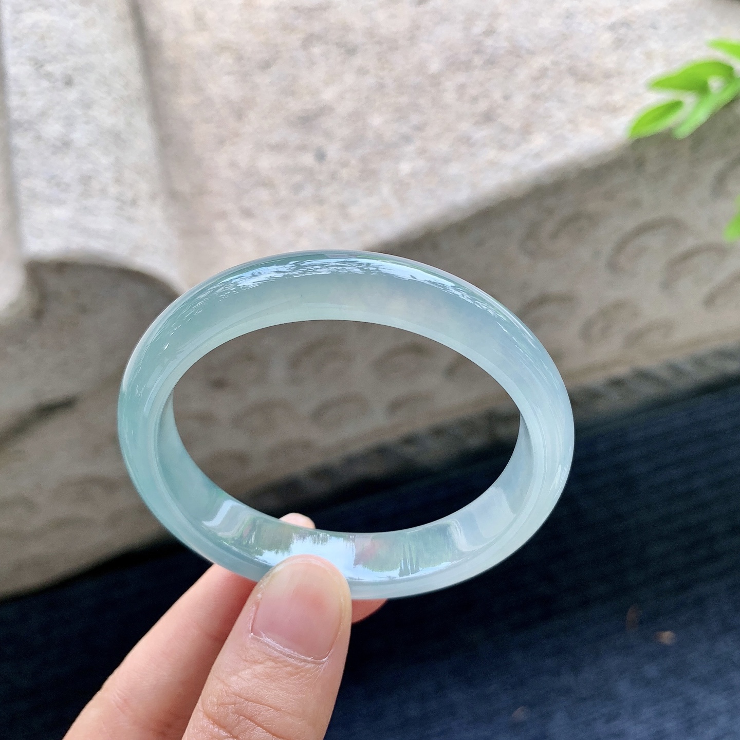 糯冰晴蓝，水润，种老，细腻，打灯有棉线
