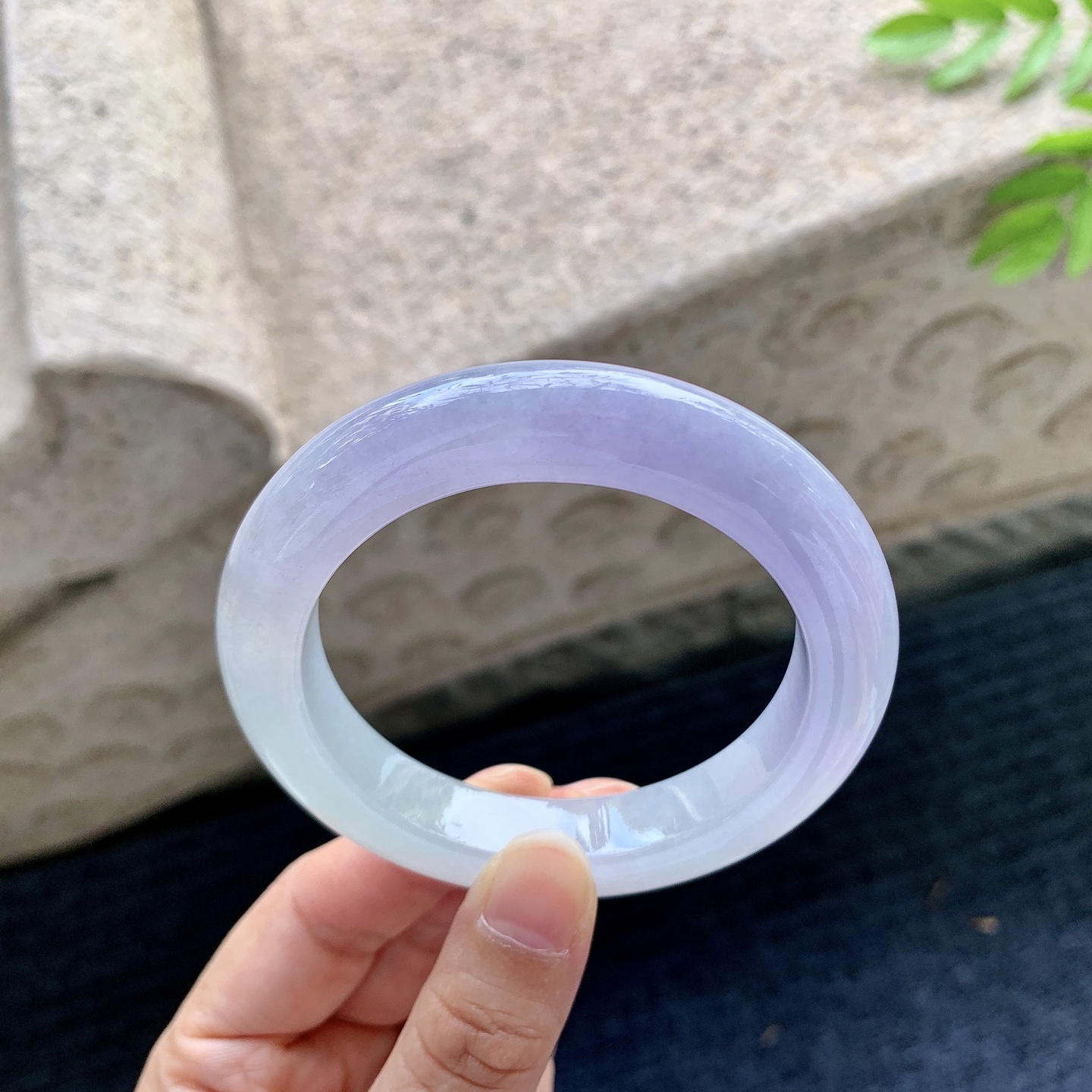 正圈54 55，圈口55/11.3/10，编码T1090430，描述冰糯，水润，种老，细腻，打灯有棉线