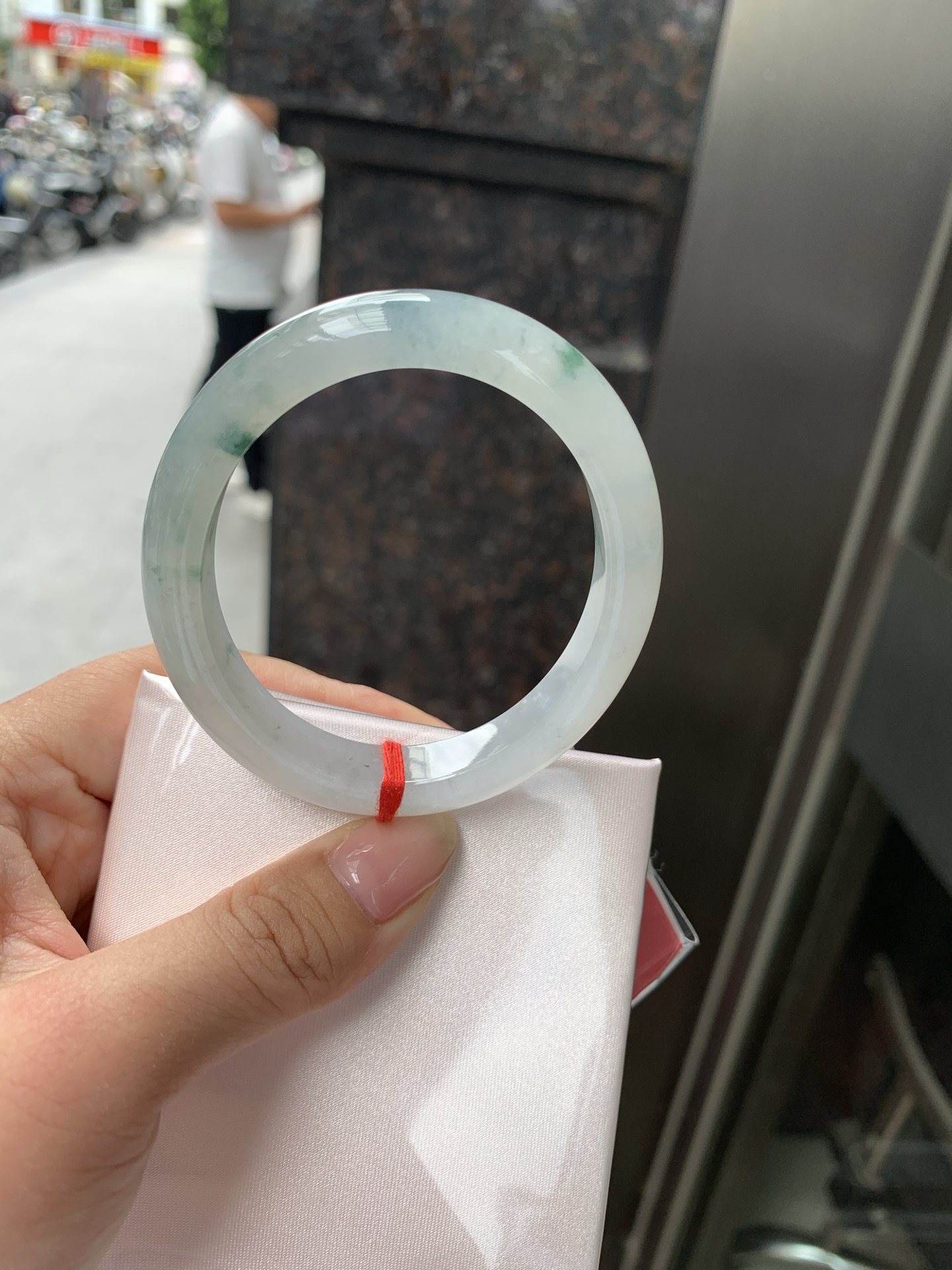 飘花贵妃,打灯细纹，一丢丢不影响