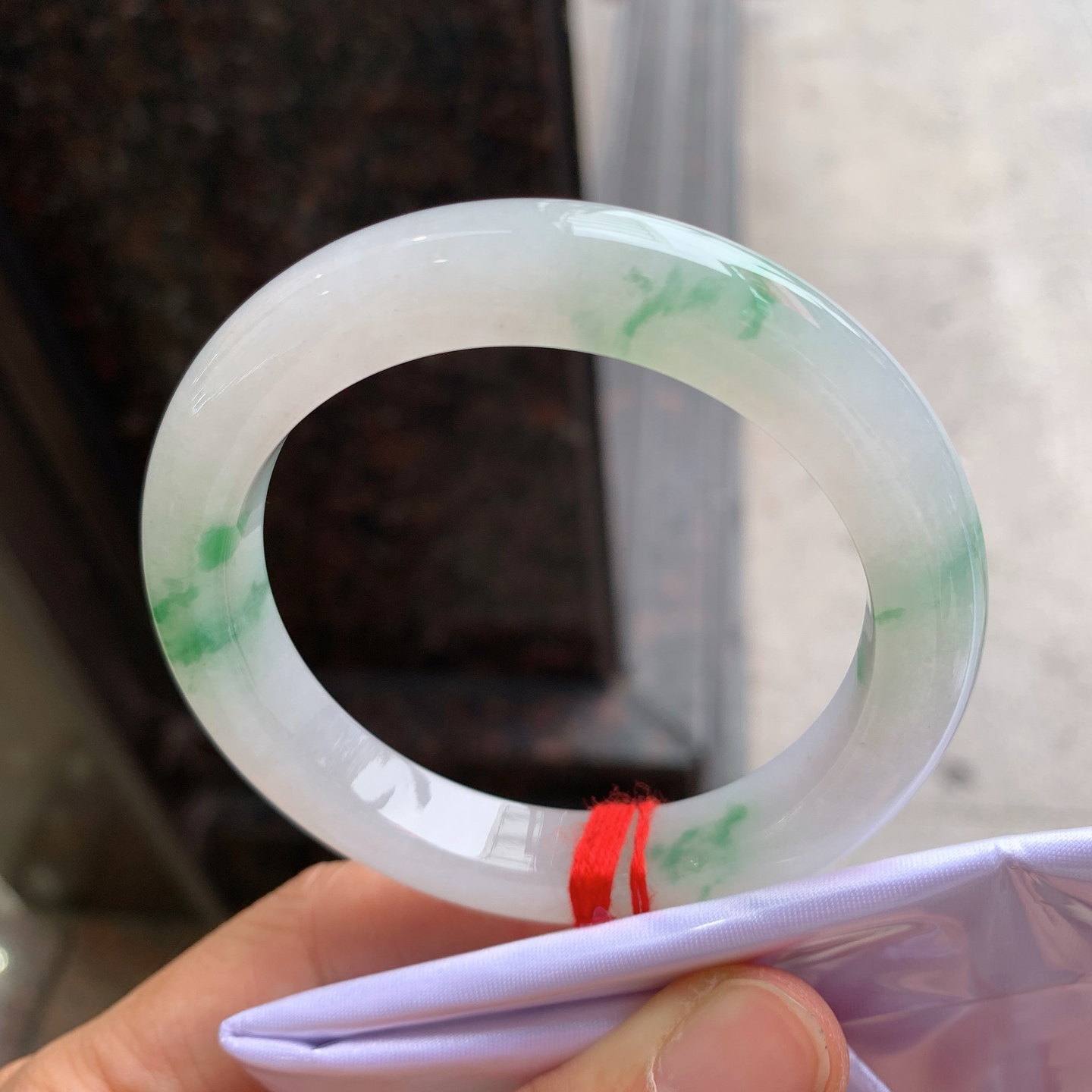 正圈飘绿 有纹 色清爽