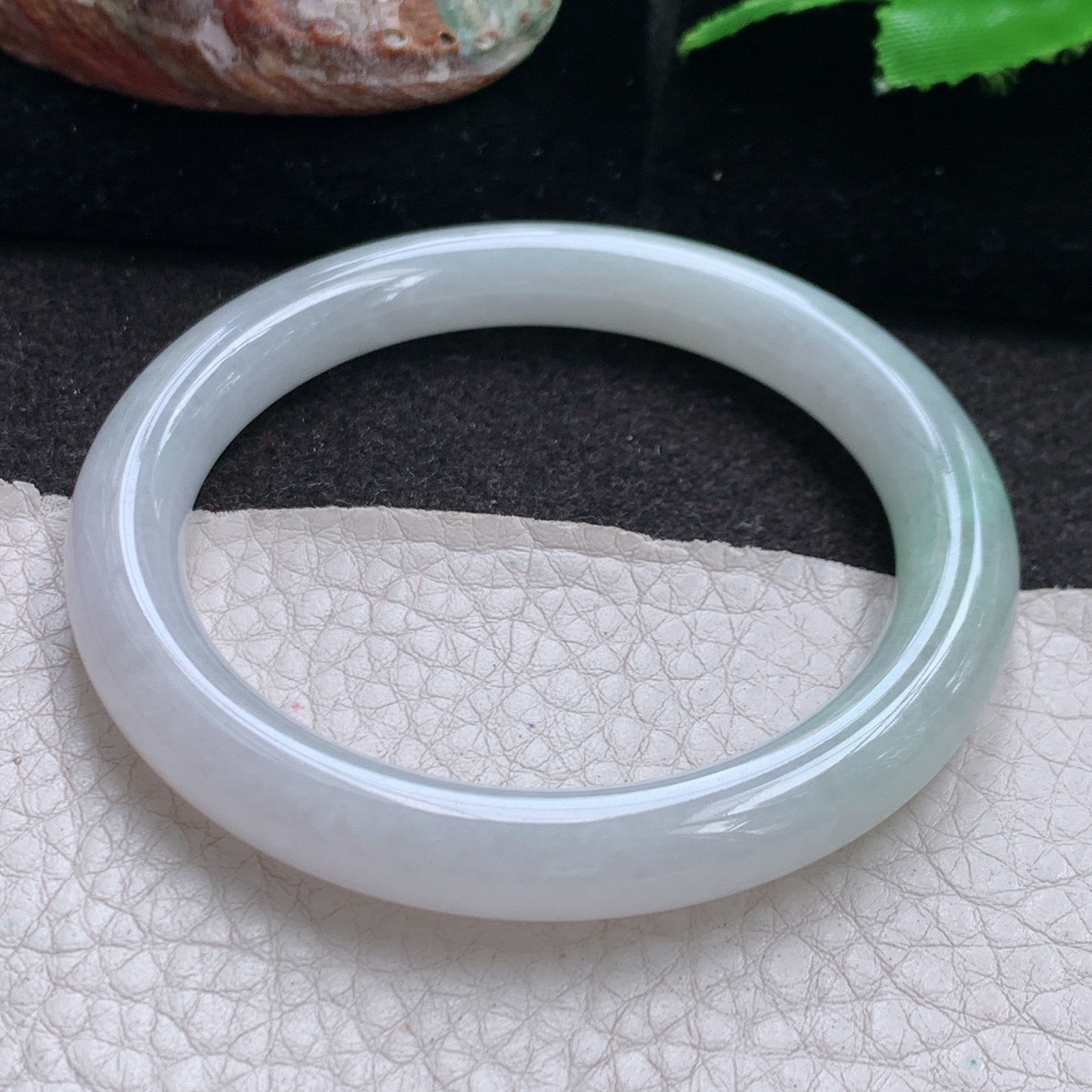 n小圈口53*8.5*8.8美人镯 缅甸翡翠a货高品质清新圆条玉手镯
