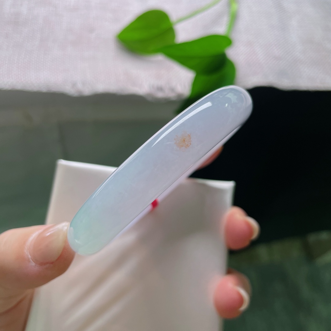 紫底正圈，无裂，温婉恬淡，紫气氤氲，零星洒金点缀其间，添几分天然灵趣，氛围感温柔仙气。ss58063a