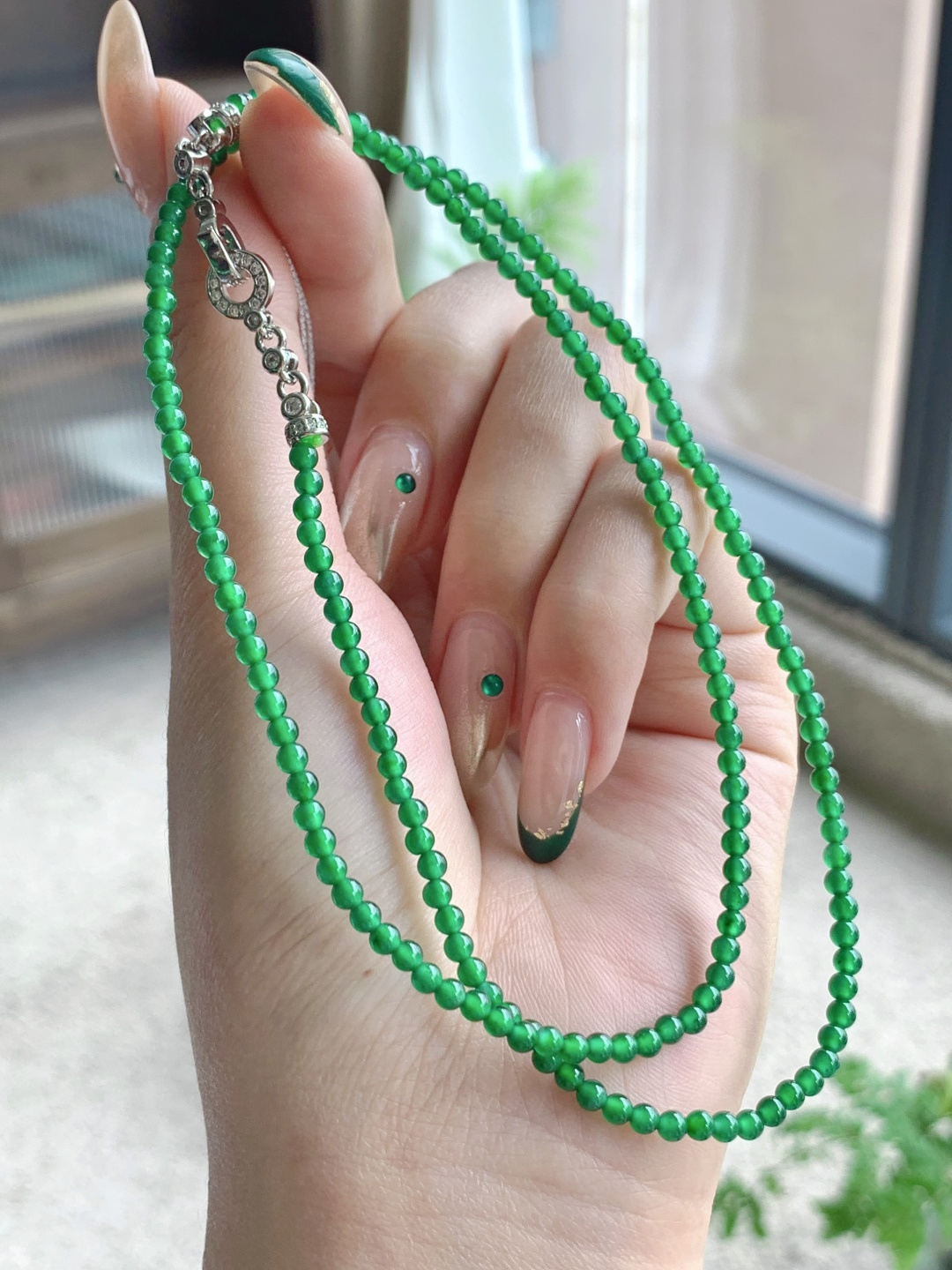 珠子冰辣绿珠链圆珠子珠链,说明性比高,尺寸3mm，28cm,重量10.5克