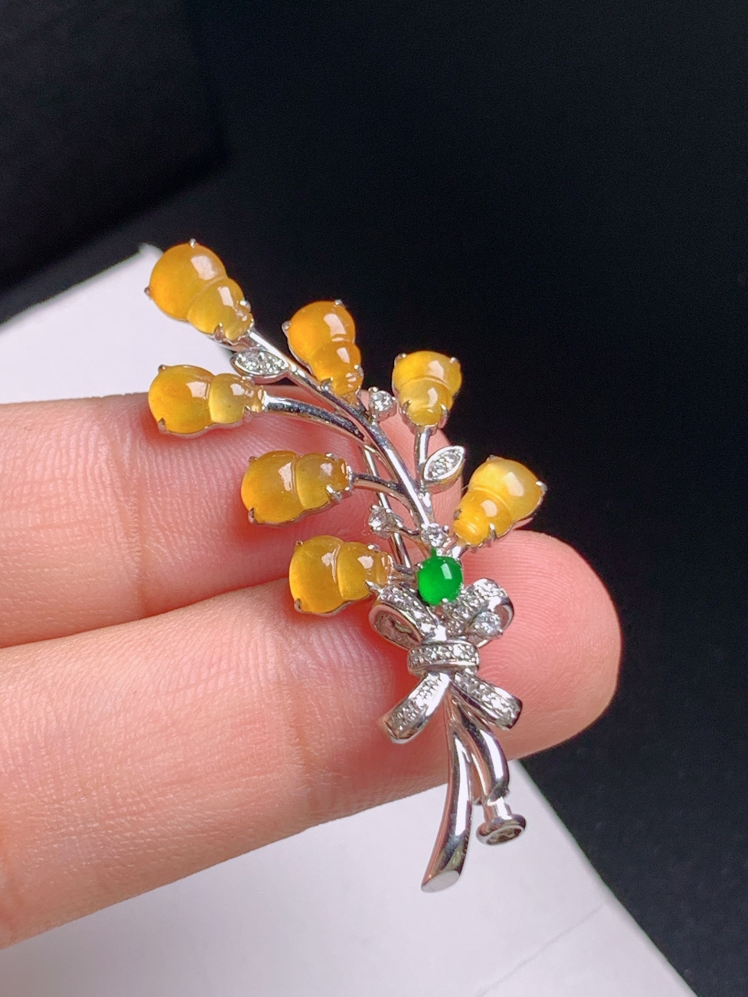 黄翡葫芦吊坠，冰黄通透，多福齐聚，福禄绵延，裸石6.9-4.9-243.1-17.1-5.6