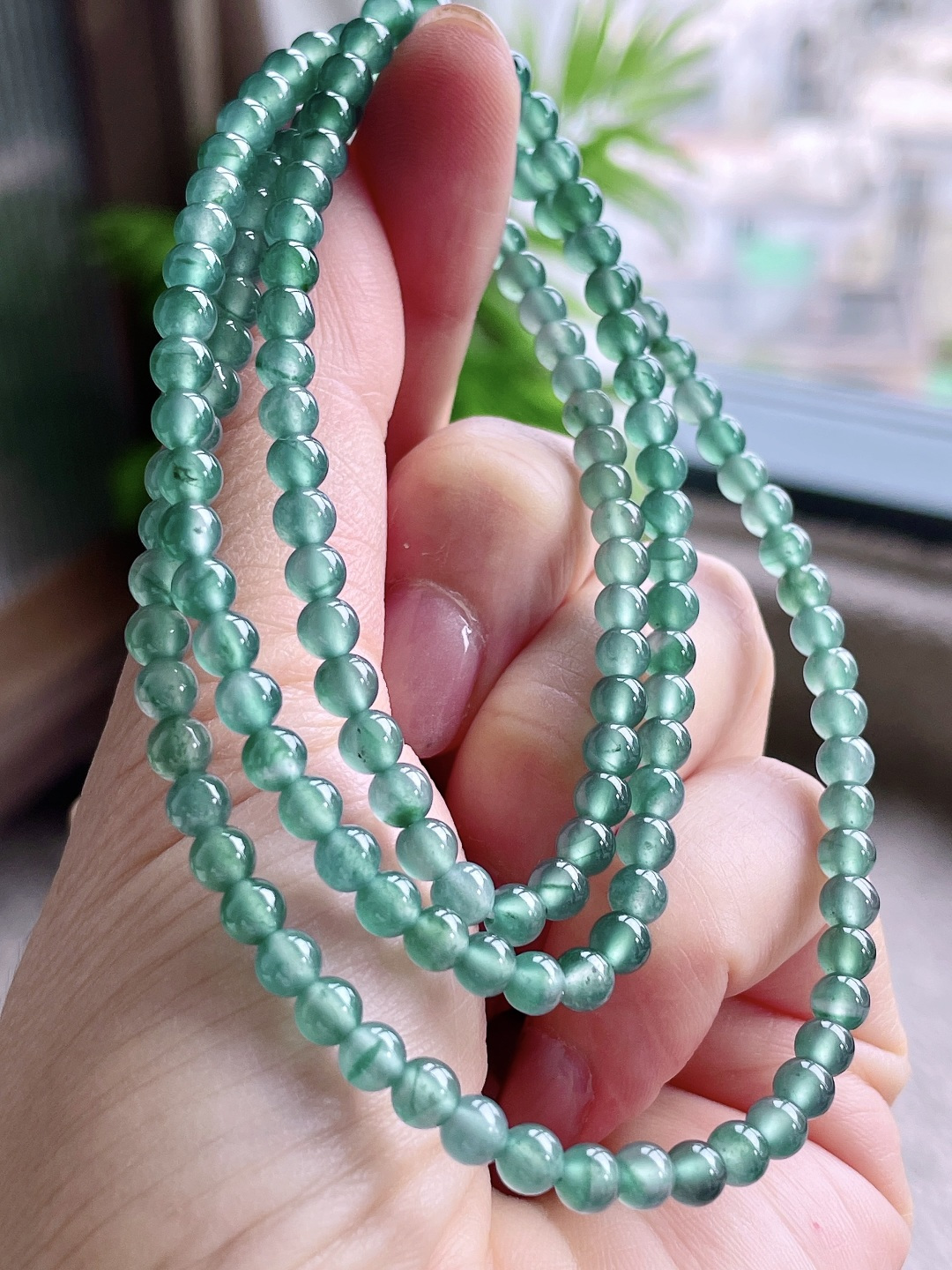 冰晴绿珠链圆珠珠子珠链，性比高，尺寸4.3mm，32cm，重量22.4克