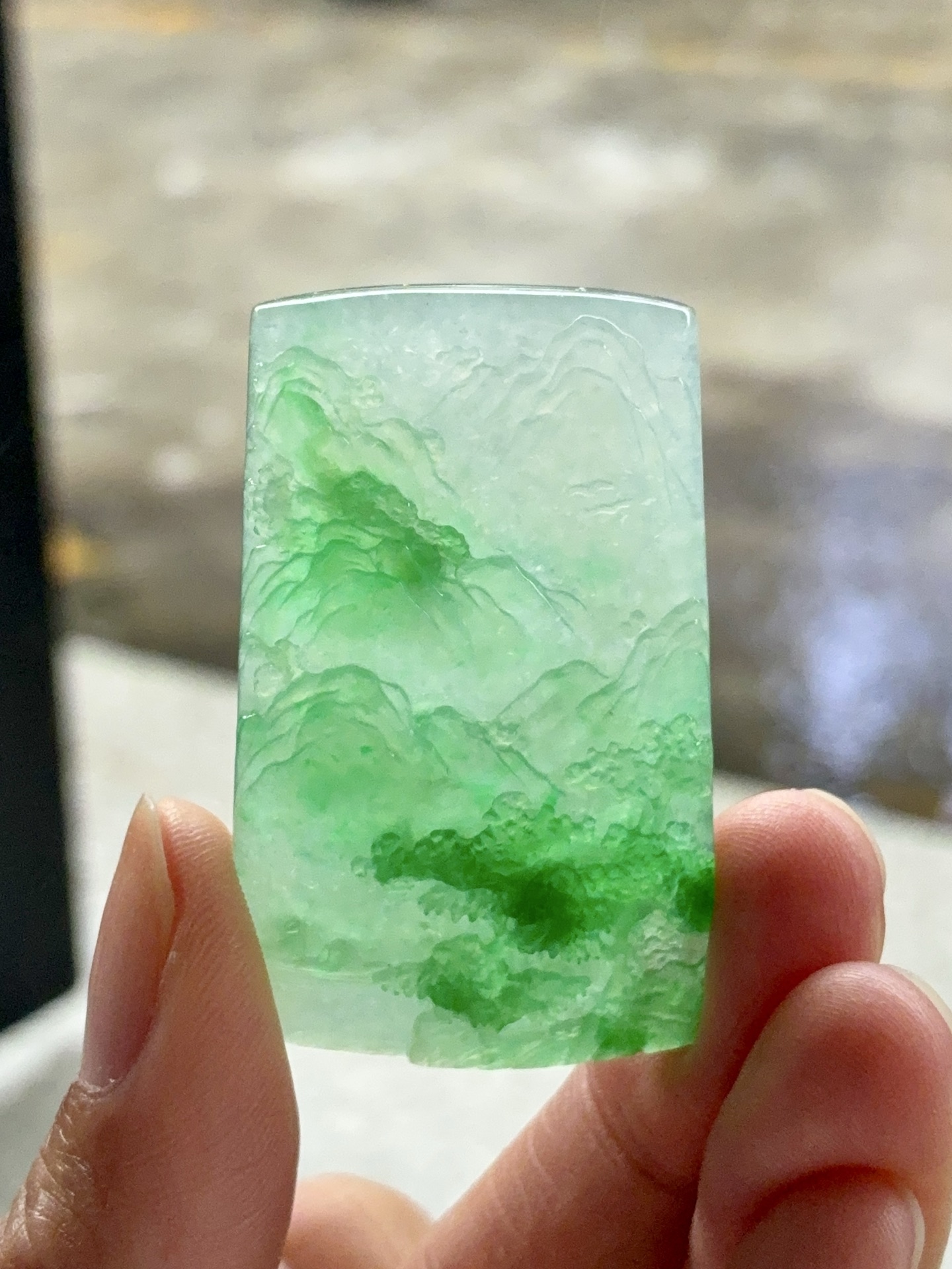冰绿山水牌，尺寸：46.4×29×6
