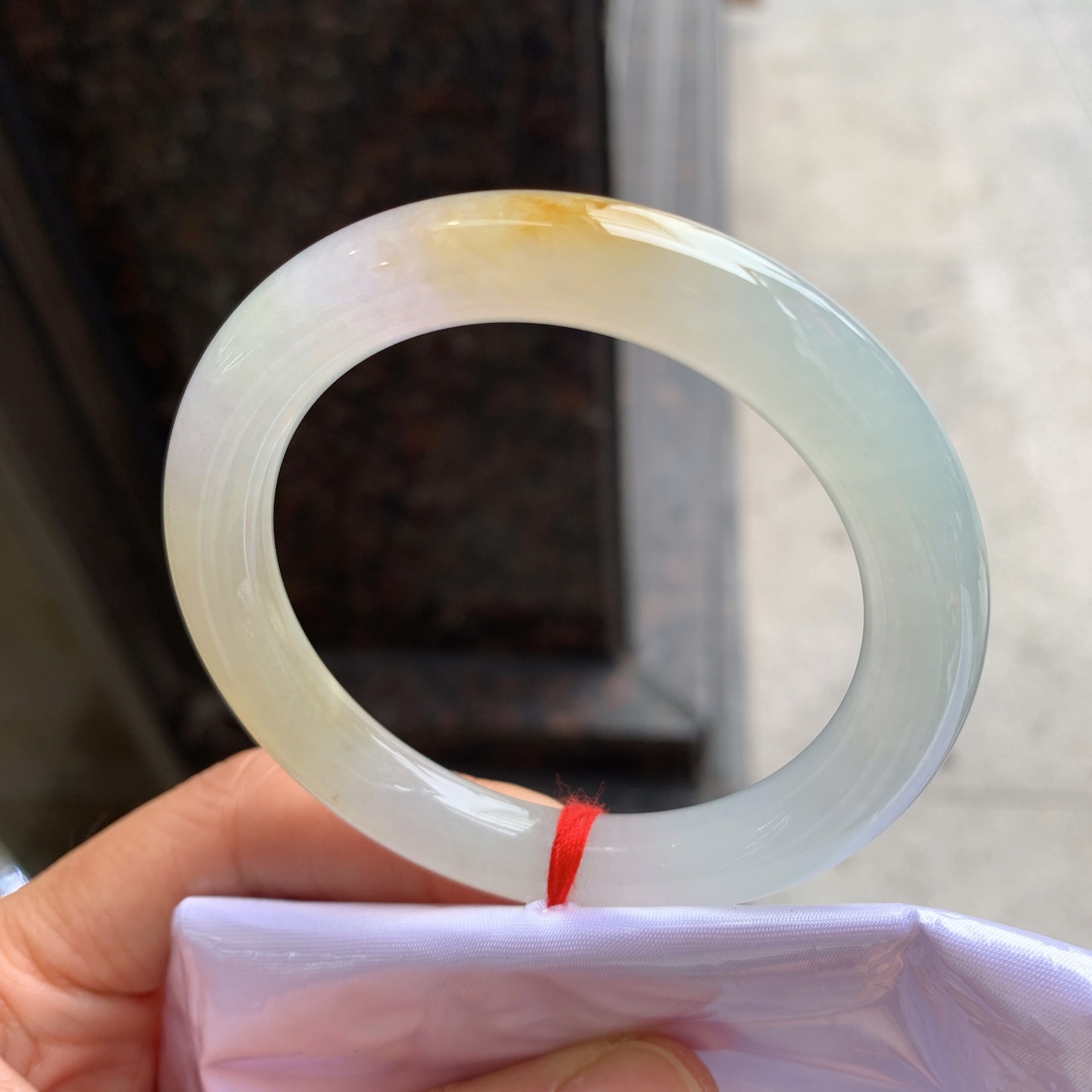 圆条冰黄翡，微细纹，尺寸：52.3/9.3，清爽