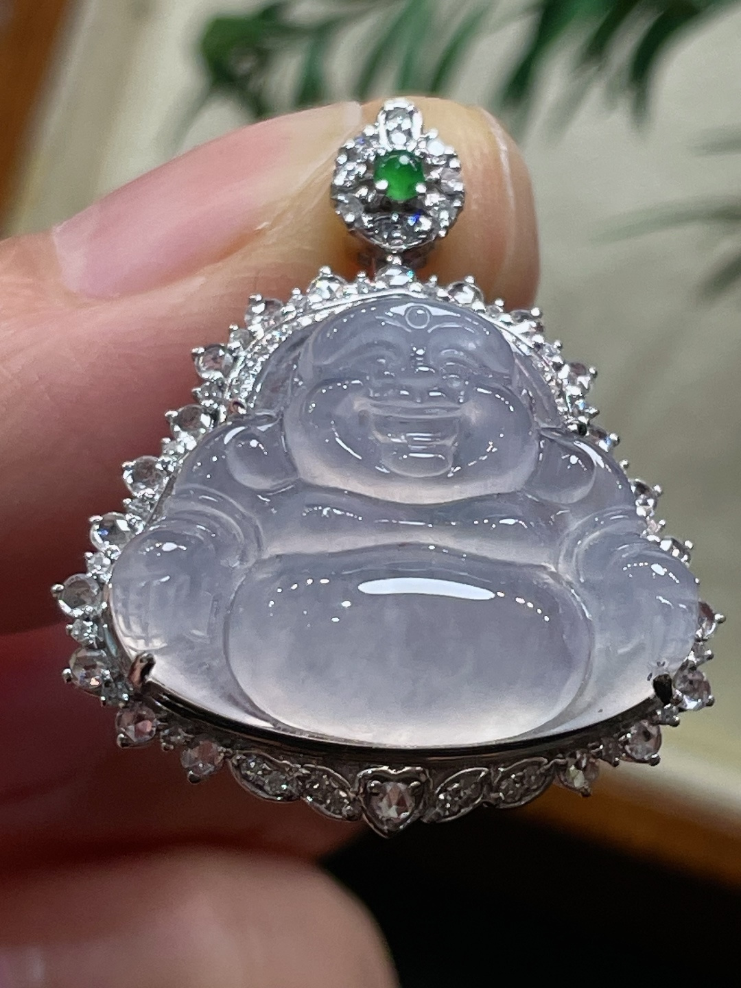 天然缅甸翡翠A货,白冰佛公吊坠,18k金镶嵌钻石,细腻水灵,实拍接近