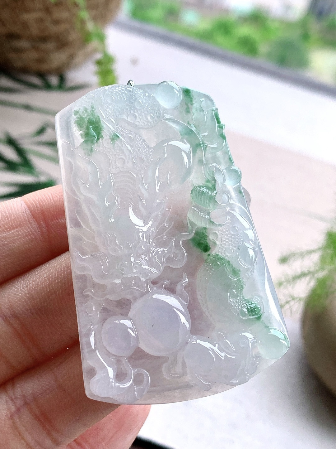 冰飘绿花龙牌大龙牌吊坠,缅料,性比高,飘花,厚装,尺寸62.2-41-7,重量34.7克